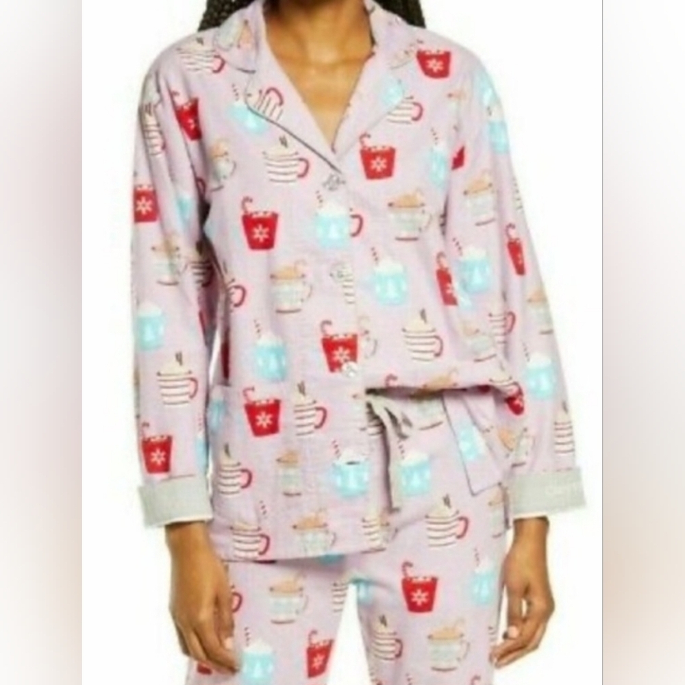 P.J. SALVAGE " COZY VIBES COCOA" HOLIDAY PRINT PAJAMA TOP ONLY. SZ SMALL. PINK.